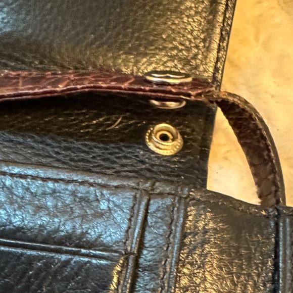 Crocodile Embossed Crossbody Bag - Picture 12 of 16